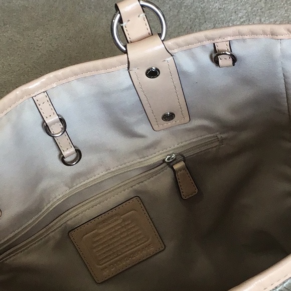 Bags - Picture 5 of 16